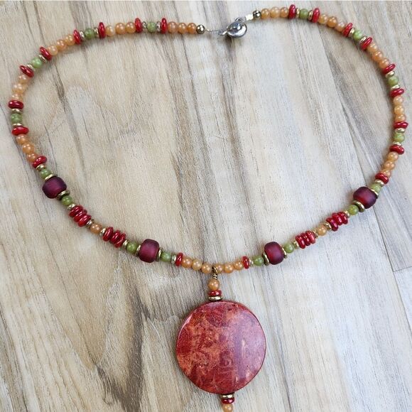 🔺️Jasper Pendant & Beaded Necklace - Picture 3 of 10